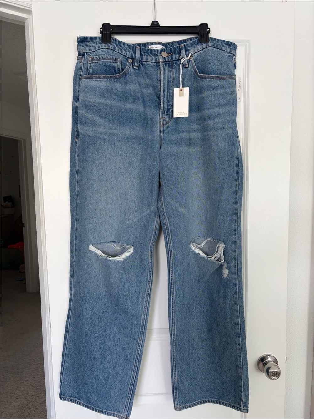 Good American 90s Relaxed Medium Blue Distressed Jeans